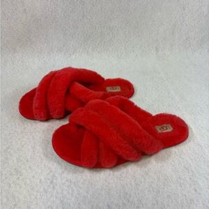 UGG Women's Reddish/orange Fluffy Slippers